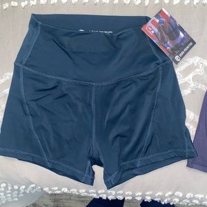 Born Primitive women’s workout shorts- small - blue